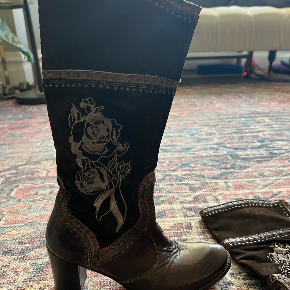 Women’s Mark Nason Embroidered Brown Suede and leather Boots size 8 - Picture 5 of 15